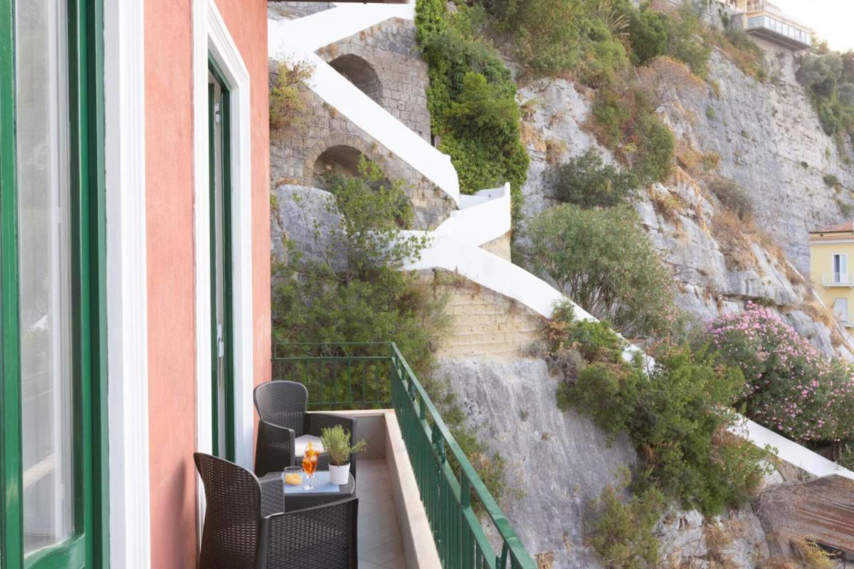 Sorrentovibes - Seaview Home On The Beach & Amazing Views Terrace ภายนอก รูปภาพ