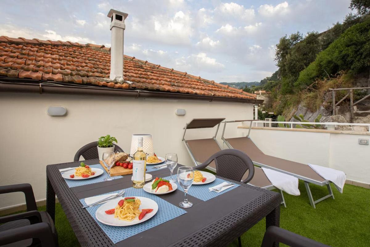 Sorrentovibes - Seaview Home On The Beach & Amazing Views Terrace ภายนอก รูปภาพ